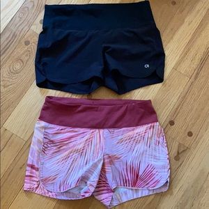 Women’s GAP maternity athletic short lot